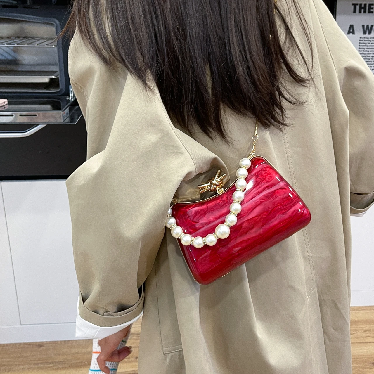 Luxury Lifestyle City - Women Luxury High End Leather Fashion